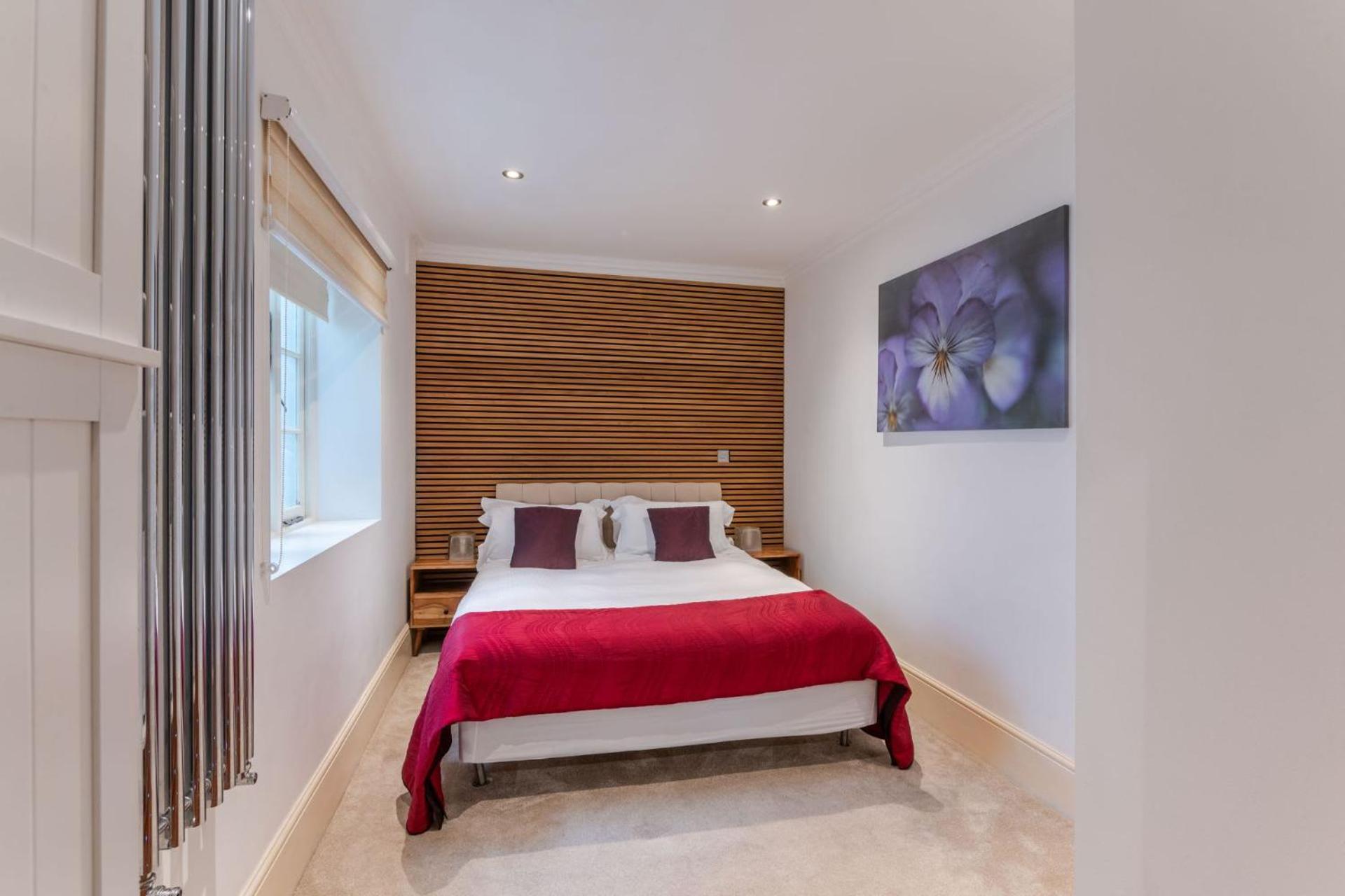 The "Red Room Apartment" - Fitzrovia - By Frankie Says Londra Exterior foto